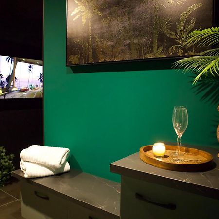 Sejour Detente A Saint-Omer - Jacuzzi Prive, Terrasse, Centre-Ville Et Parking Gratuit Exterior photo