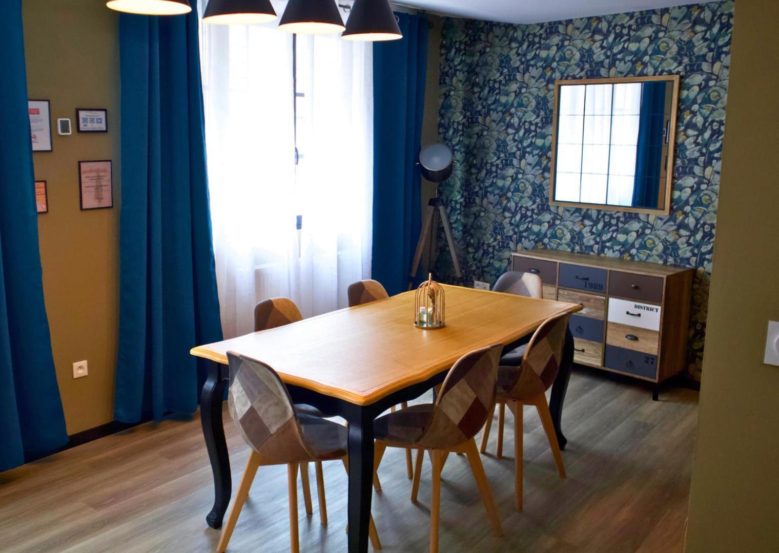 Sejour Detente A Saint-Omer - Jacuzzi Prive, Terrasse, Centre-Ville Et Parking Gratuit Exterior photo